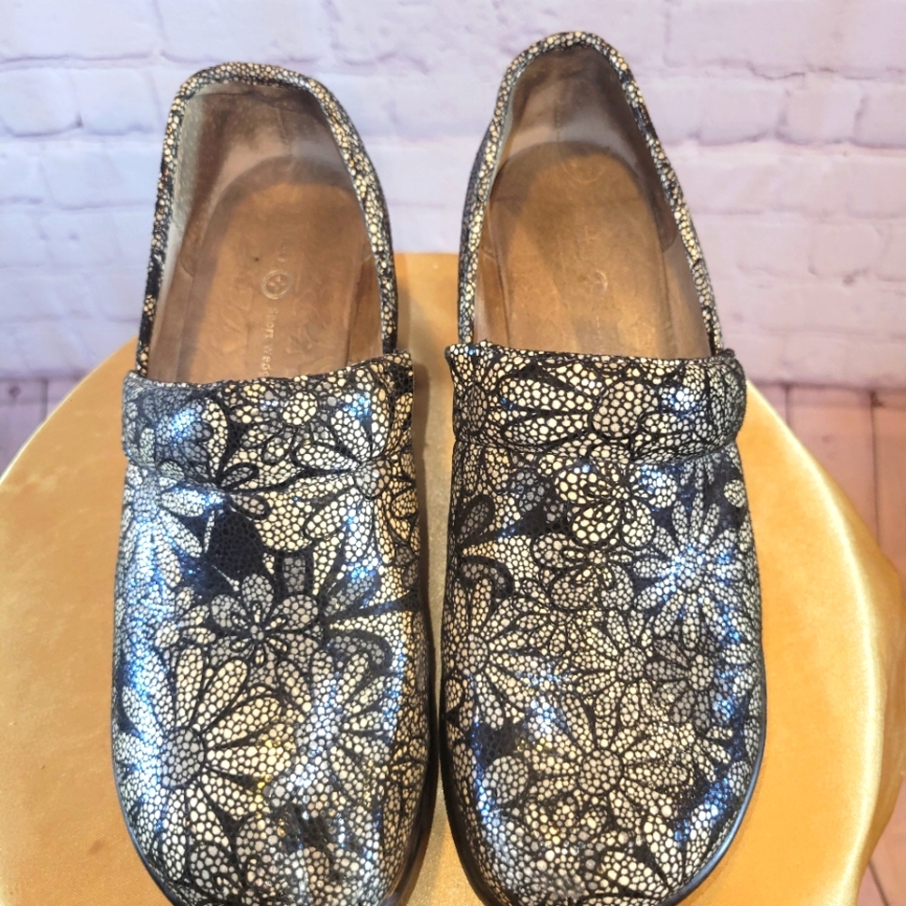 Jambu Floral Print Shoes